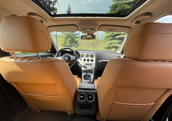 Alfa Romeo 159 cena 10000 przebieg: 285000, rok produkcji 2007 z Biskupiec małe 277